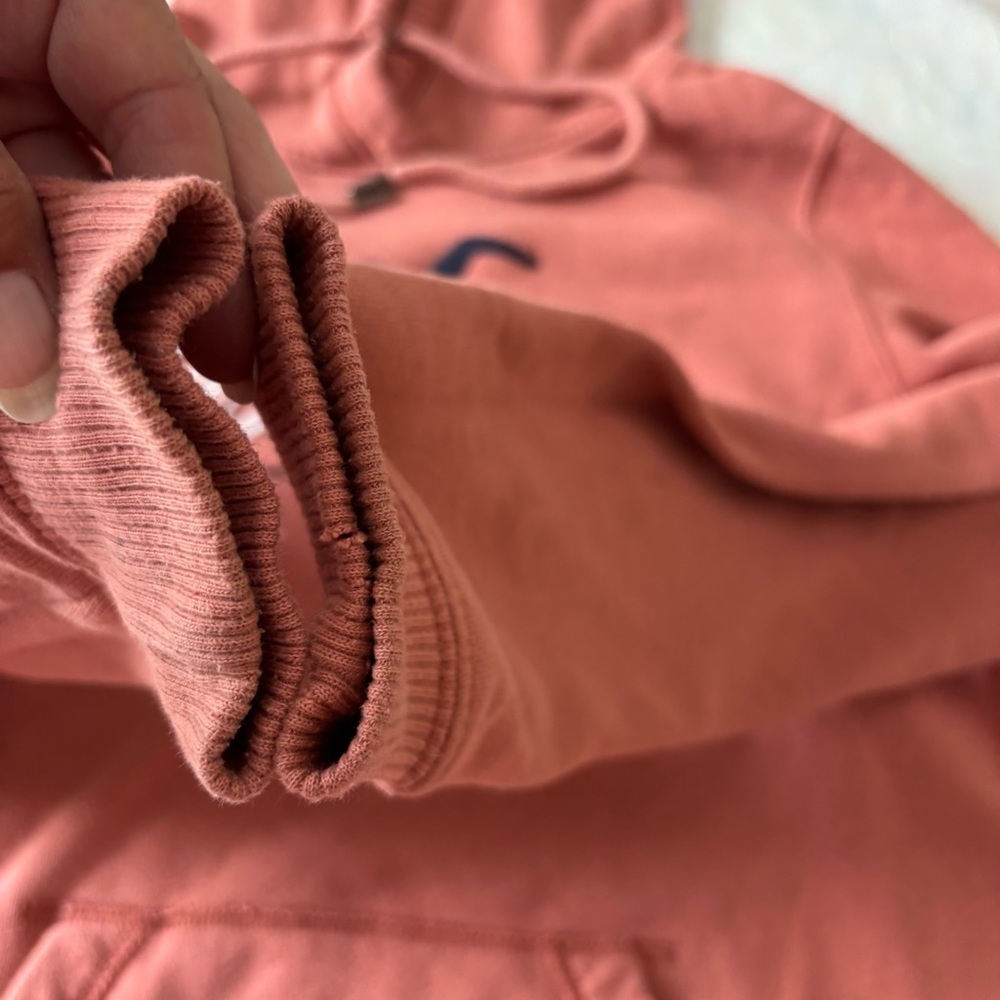 Hollister California Embroidered Coral Hoodie SZ M Gently worn - Picture 7 of 10